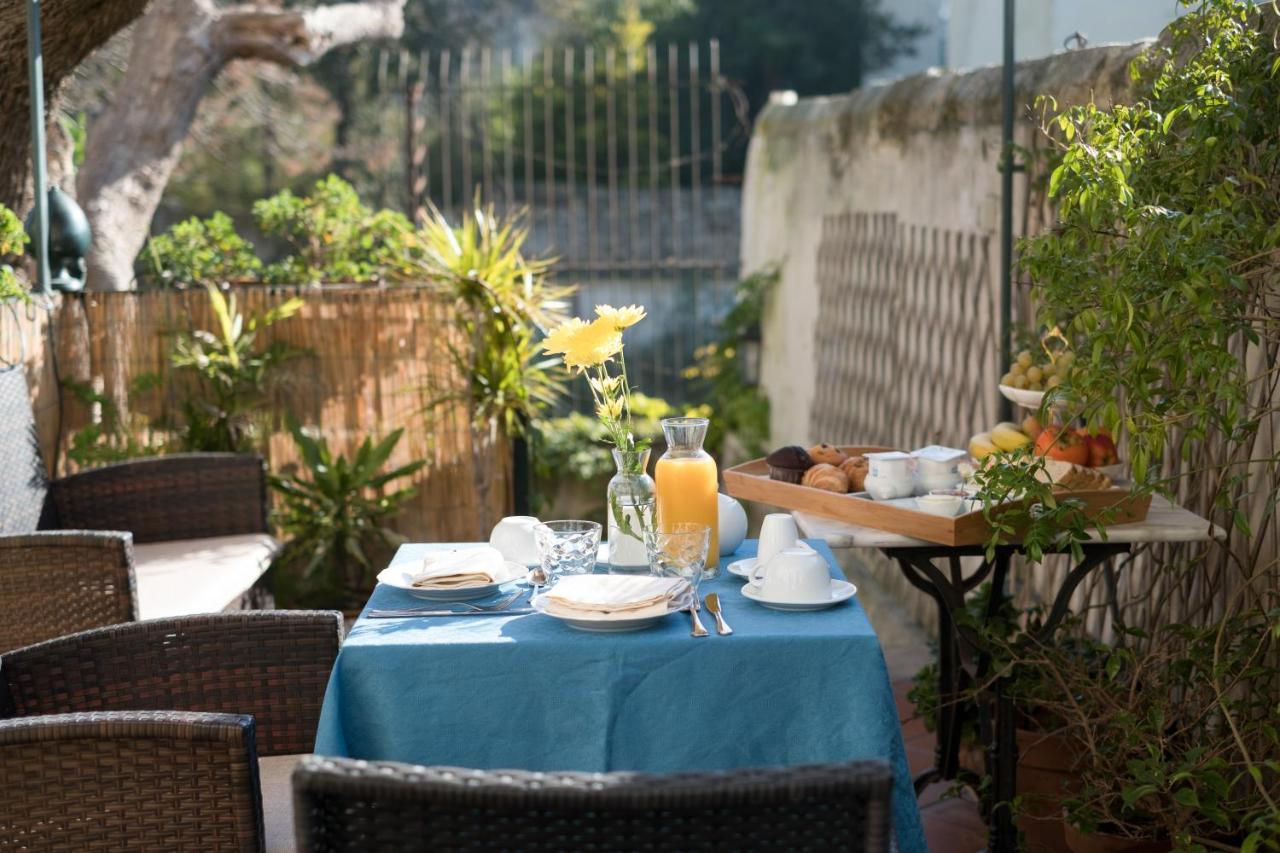 Palazzo Bernardini Suites Лечче Экстерьер фото