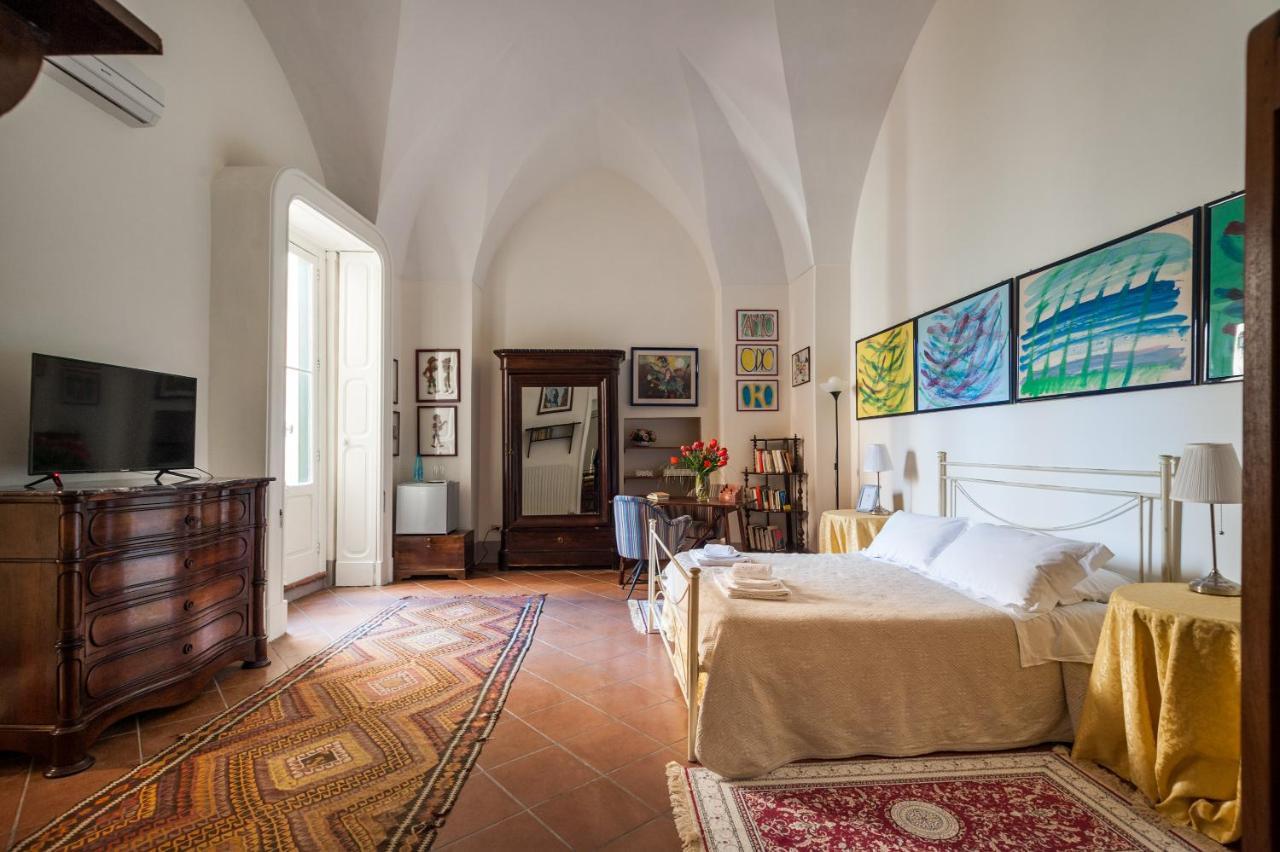 Palazzo Bernardini Suites Лечче Экстерьер фото