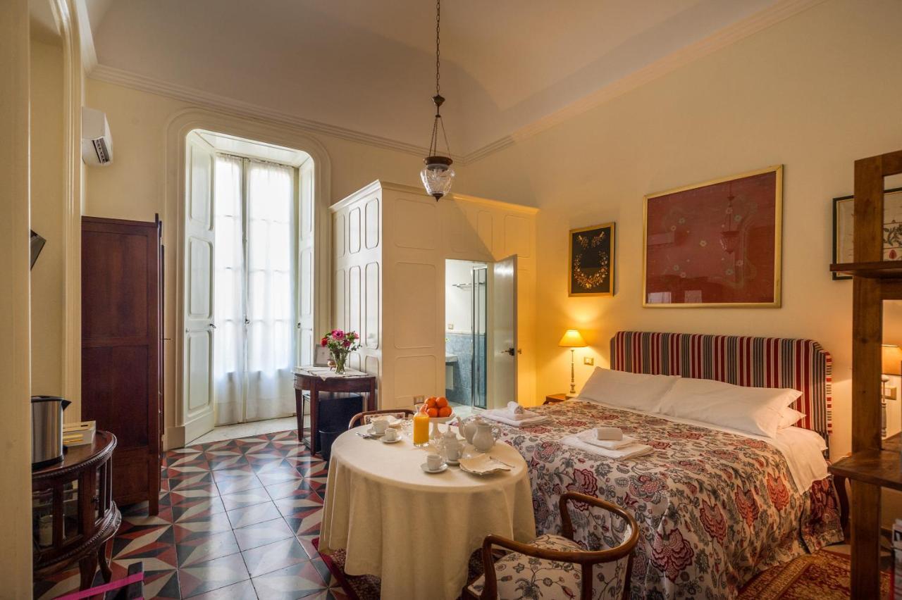 Palazzo Bernardini Suites Лечче Экстерьер фото