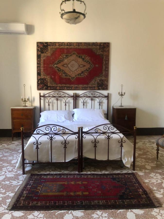 Palazzo Bernardini Suites Лечче Экстерьер фото