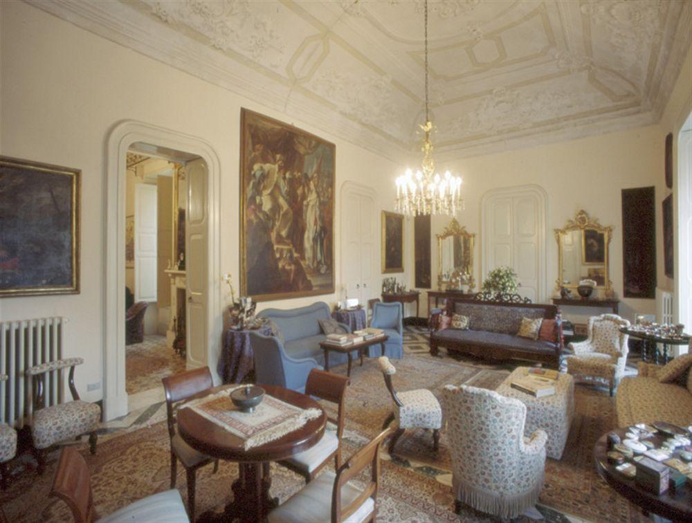 Palazzo Bernardini Suites Лечче Экстерьер фото