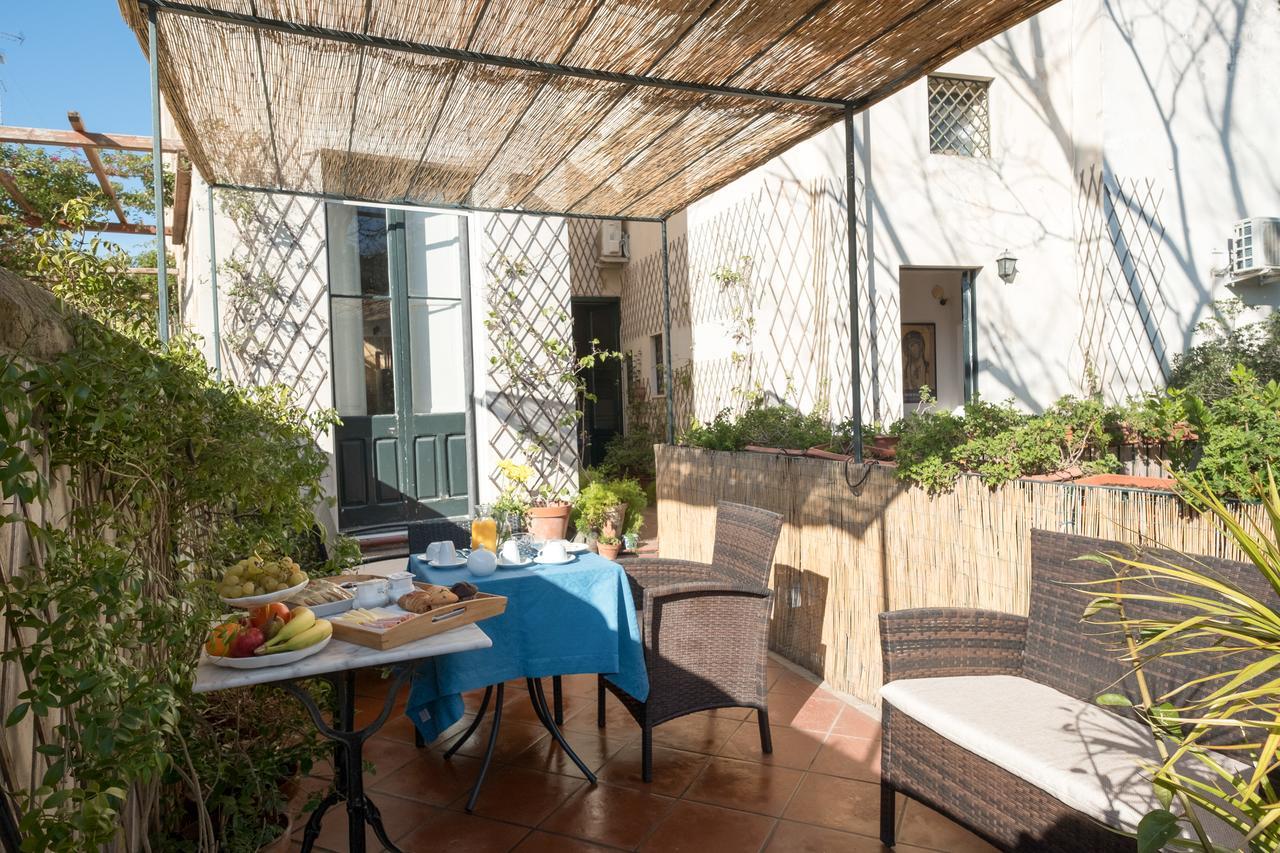 Palazzo Bernardini Suites Лечче Экстерьер фото
