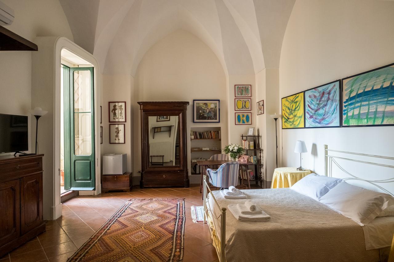 Palazzo Bernardini Suites Лечче Экстерьер фото